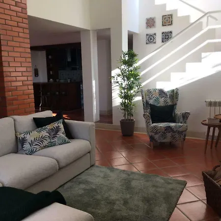 Coloane - Family Vacation House